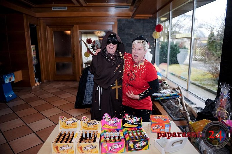 2016-02-07-niederdorfer-fasching-umzug-2016-paparazzi349.jpg - Thomas Hude