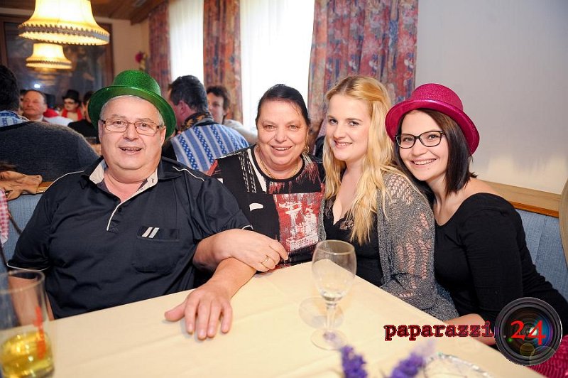 2016-02-07-niederdorfer-fasching-umzug-2016-paparazzi378.jpg - Thomas Hude